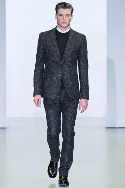 Look 33